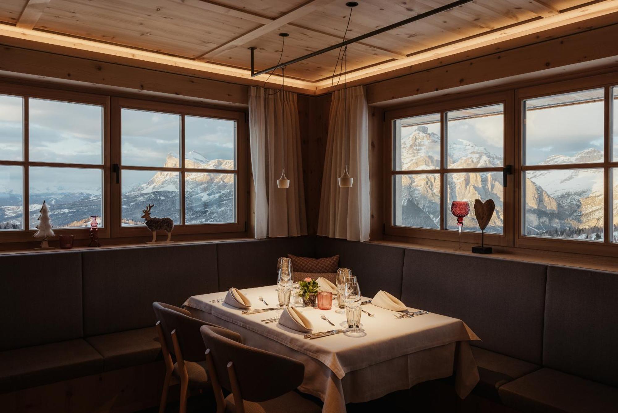 Rifugio Alpino Pralongia Villa Corvara In Badia Eksteriør billede