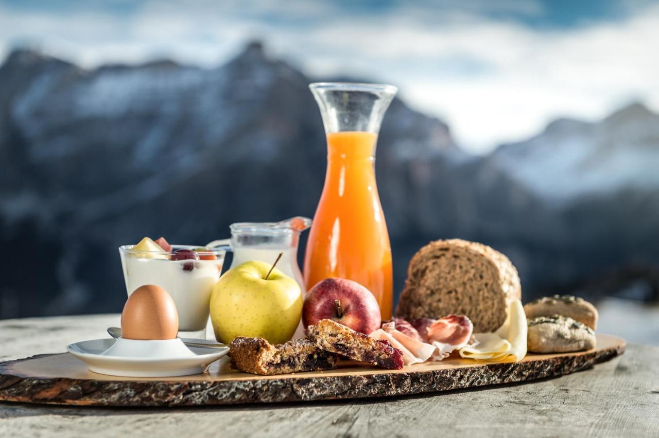 Rifugio Alpino Pralongia Villa Corvara In Badia Eksteriør billede